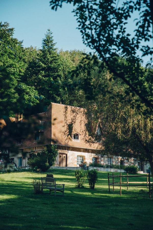 Отель Le Prieure Des Fontaines Les Preaux Экстерьер фото