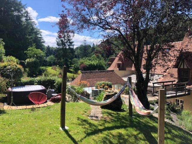Отель Le Prieure Des Fontaines Les Preaux Экстерьер фото